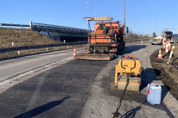 Průběh opravy nájezdu na dálnici D1